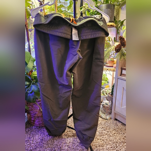 FIGS jogger scrub set - Picture 6 of 9